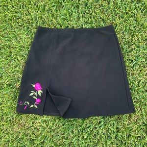 VINTAGE floral embroidered mini skirt